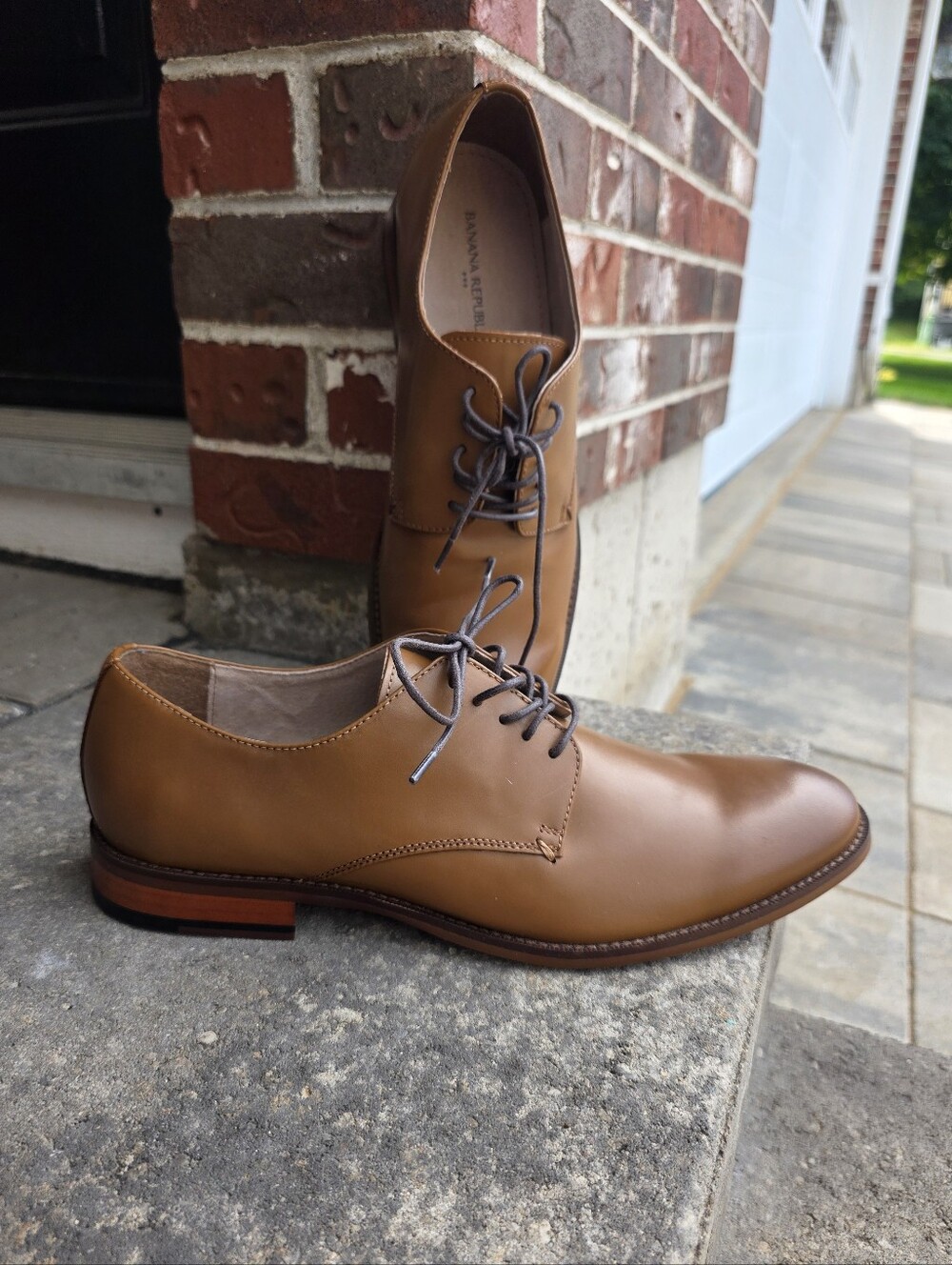 Men's Classic Brown Leather Derby Shoes - Size 10 (run slightly small)